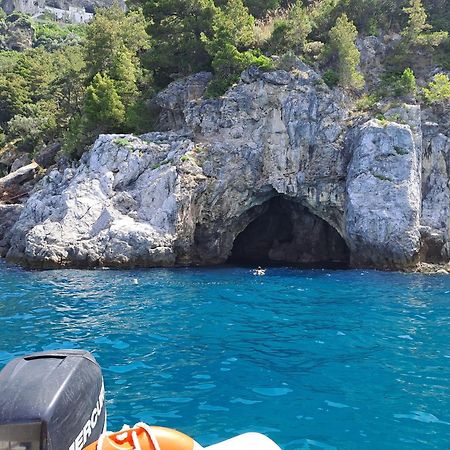 Amalfi Outdoor Tours & Accomodations Salerno Exteriör bild